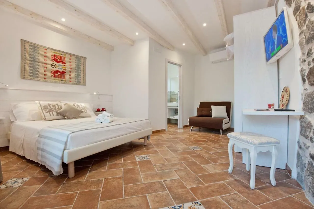 B&B La Roccia Castelsardo 0*,  Italy