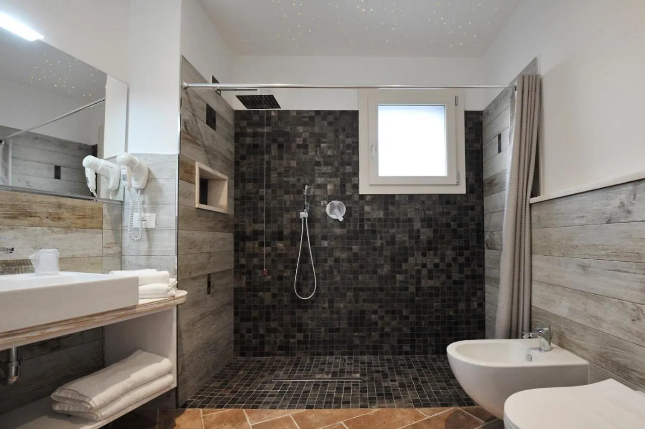 B&B La Roccia Castelsardo 0*,